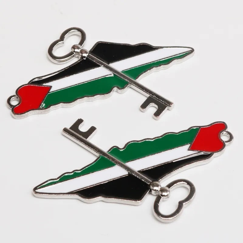 Palestine map pendant with key