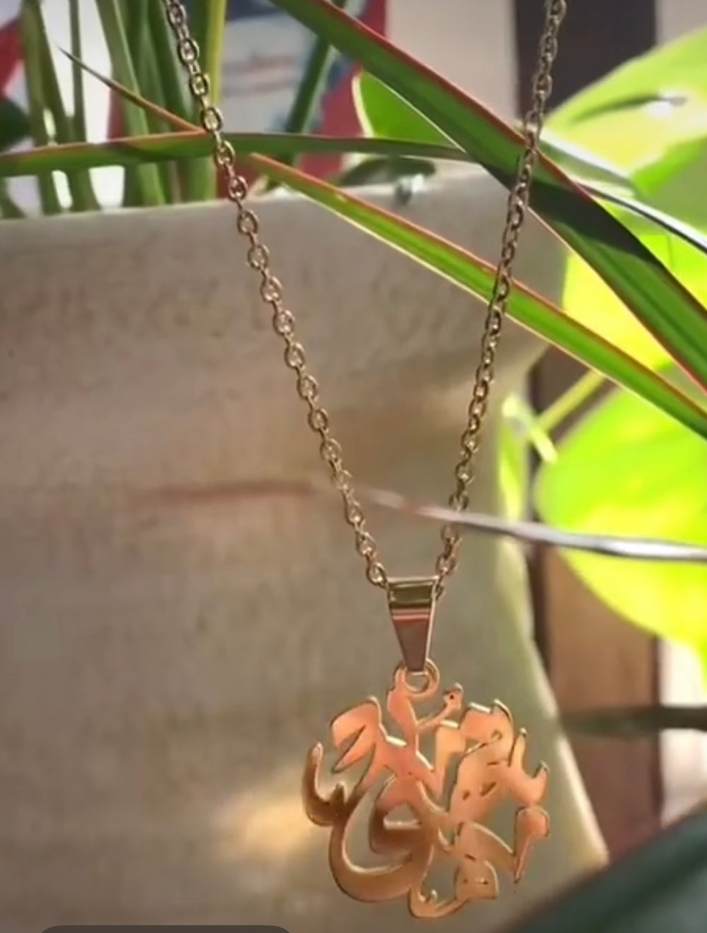 Arabic calligraphy pendant Round shape