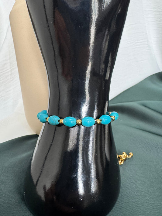 Turquoise bead bracelet
