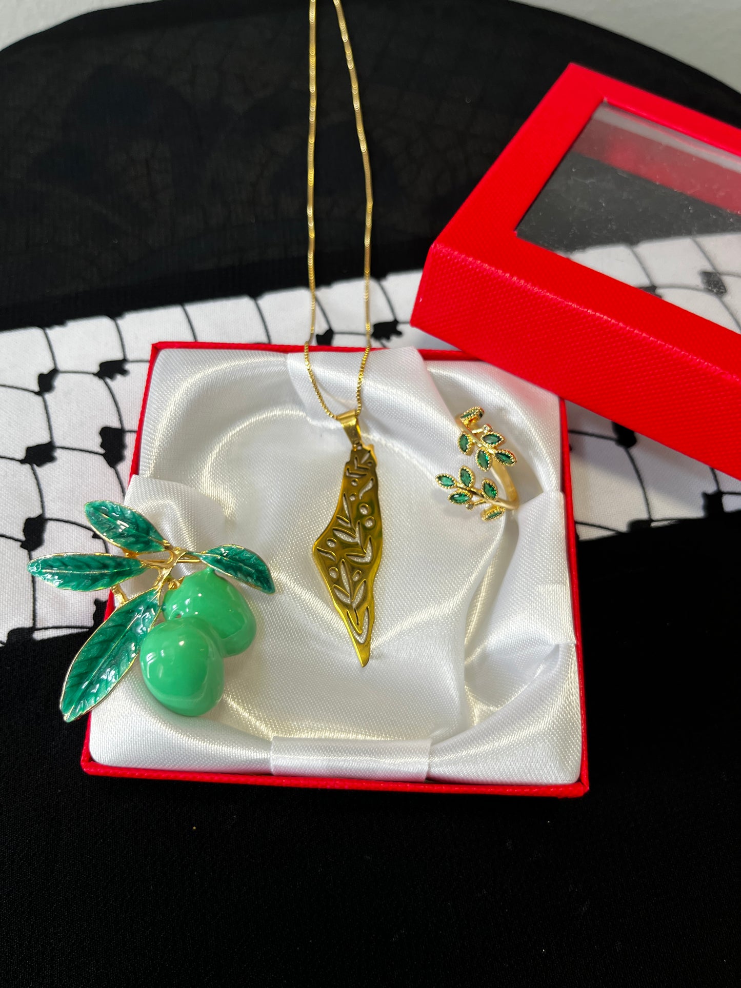 Palestine solidarity gift sets