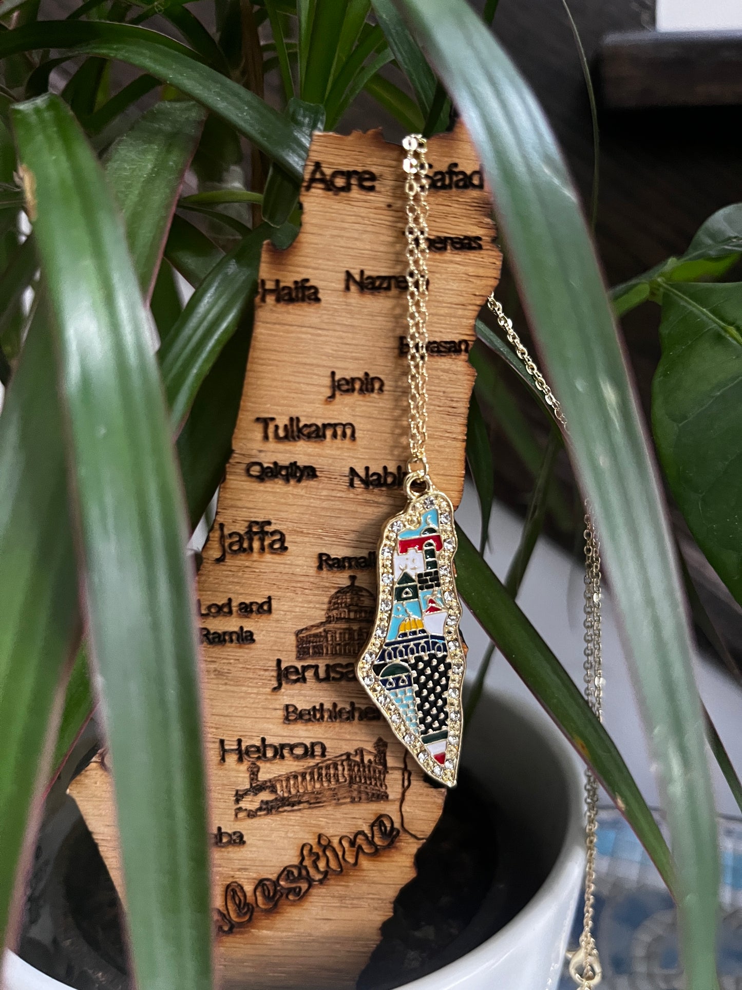 Keffiyeh scarf pendants