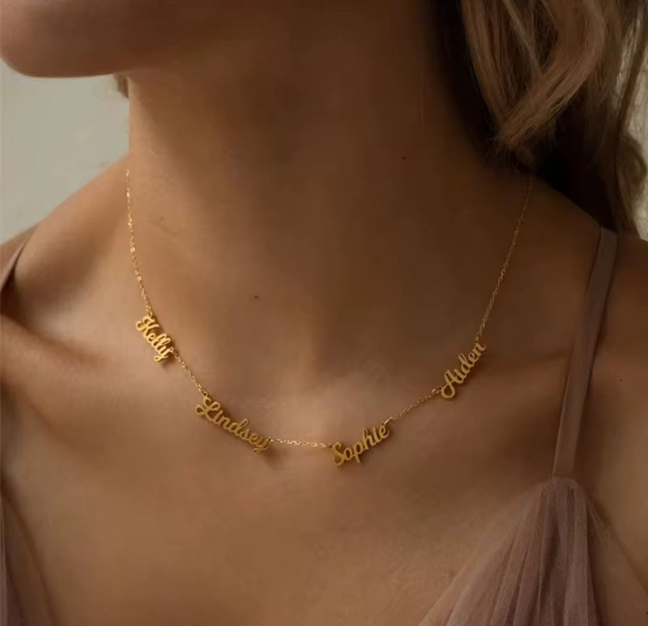 Multiple name necklace