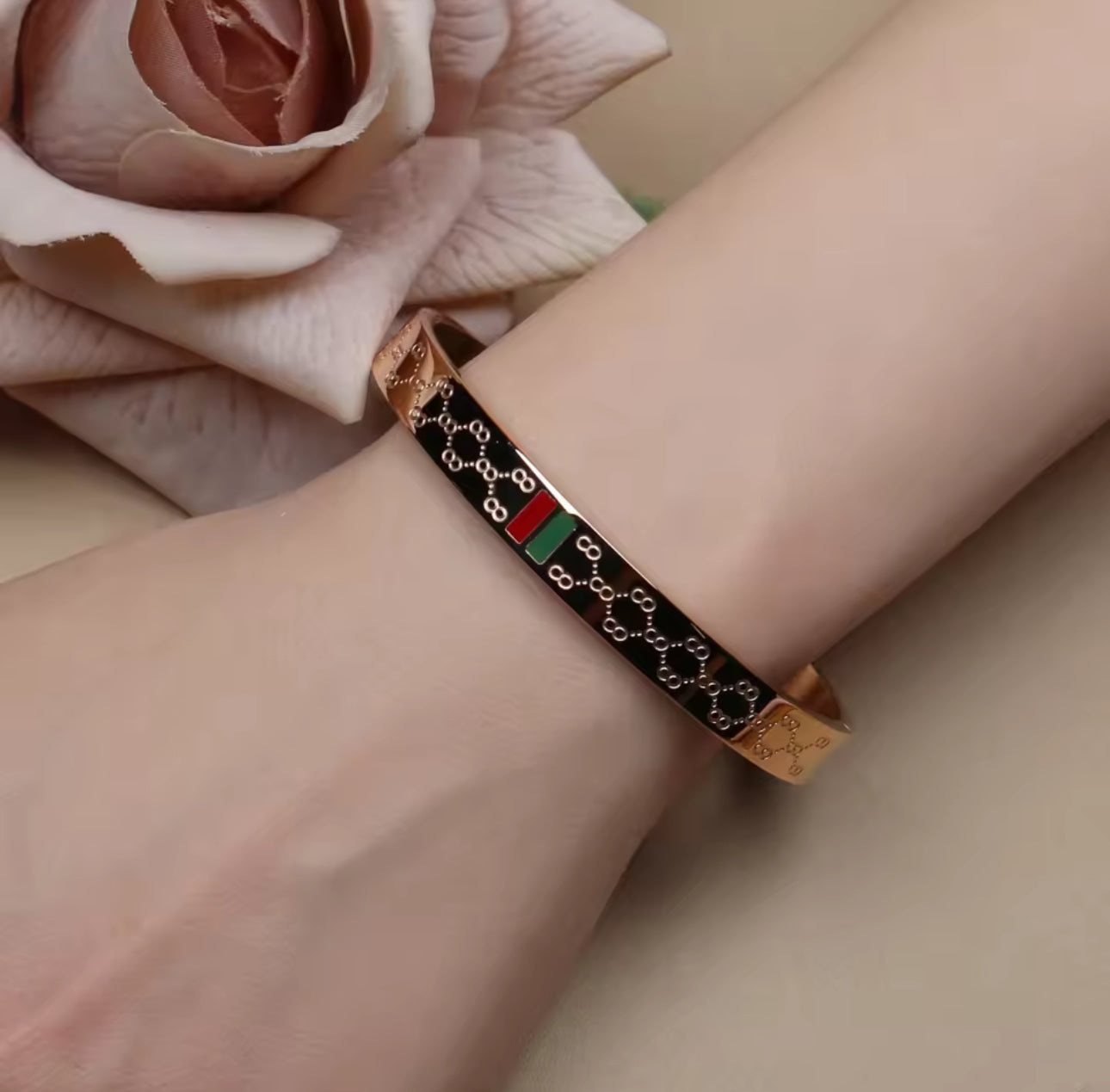 Gucci-inspired bracelet bangle