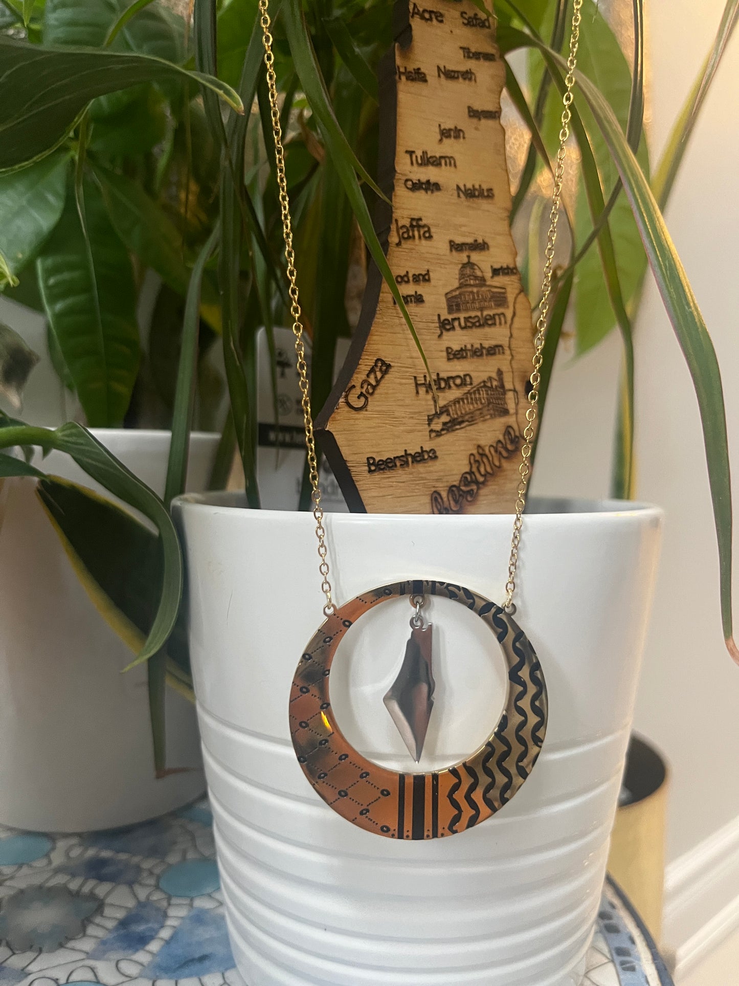 Keffiyeh design with Palestine map