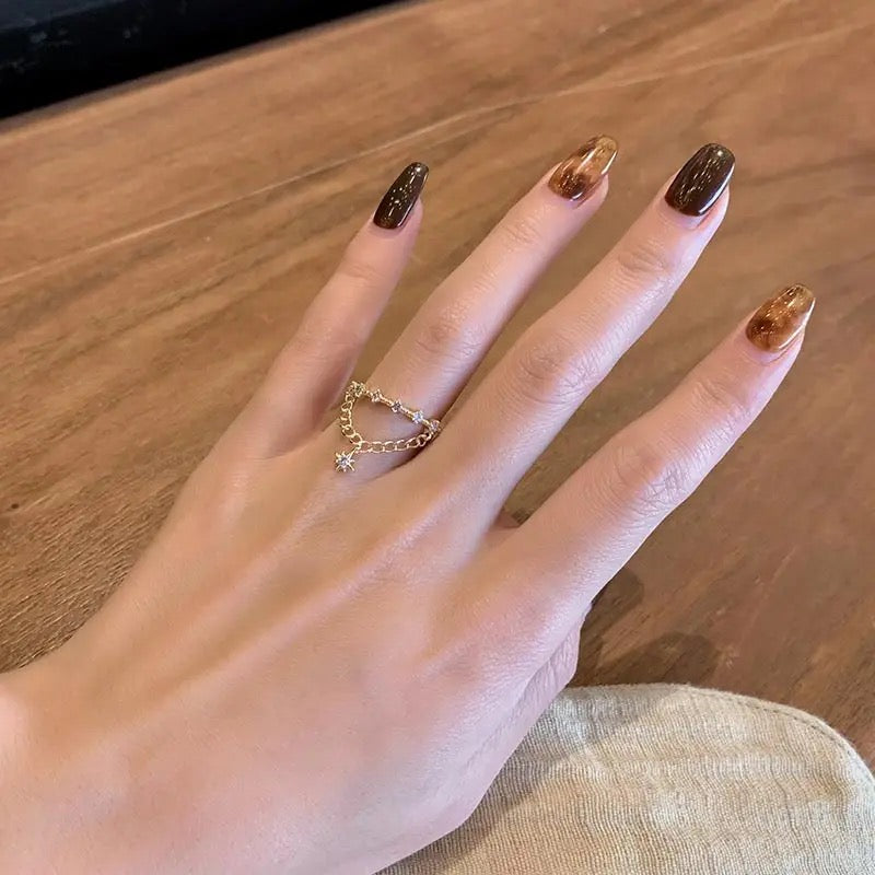 Elegant chain ring with studs