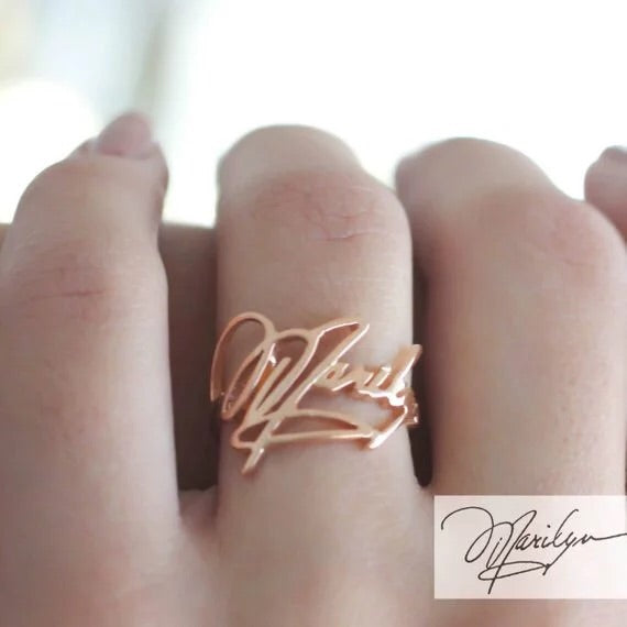 Signature name ring