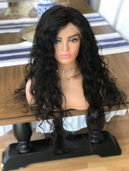 BRUNETTE BEAUTY LOOSE WAVES 26 INCHES FULL LACE