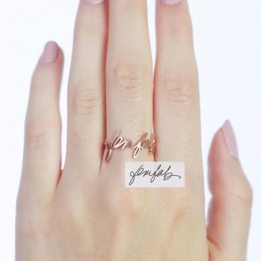 Signature name ring