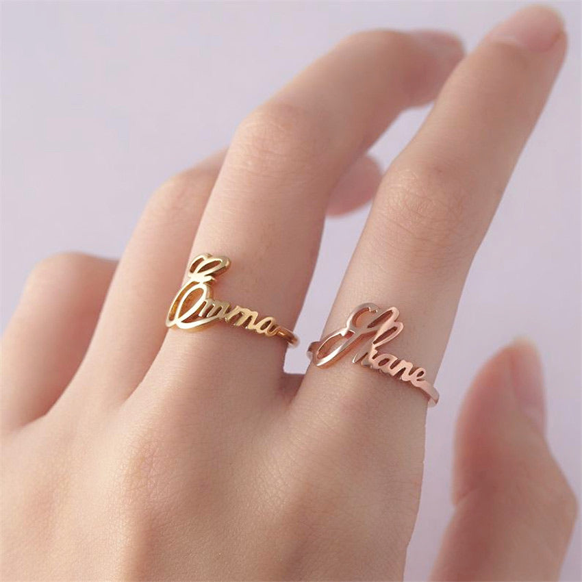 Signature name ring